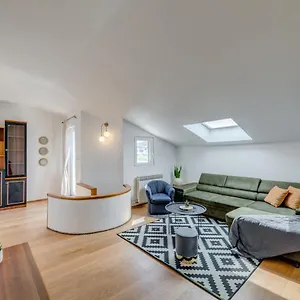  Apartment Opera